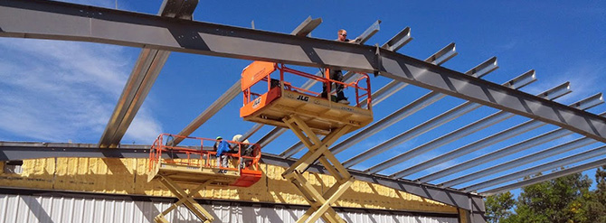 assembling beams for a steel frame structure